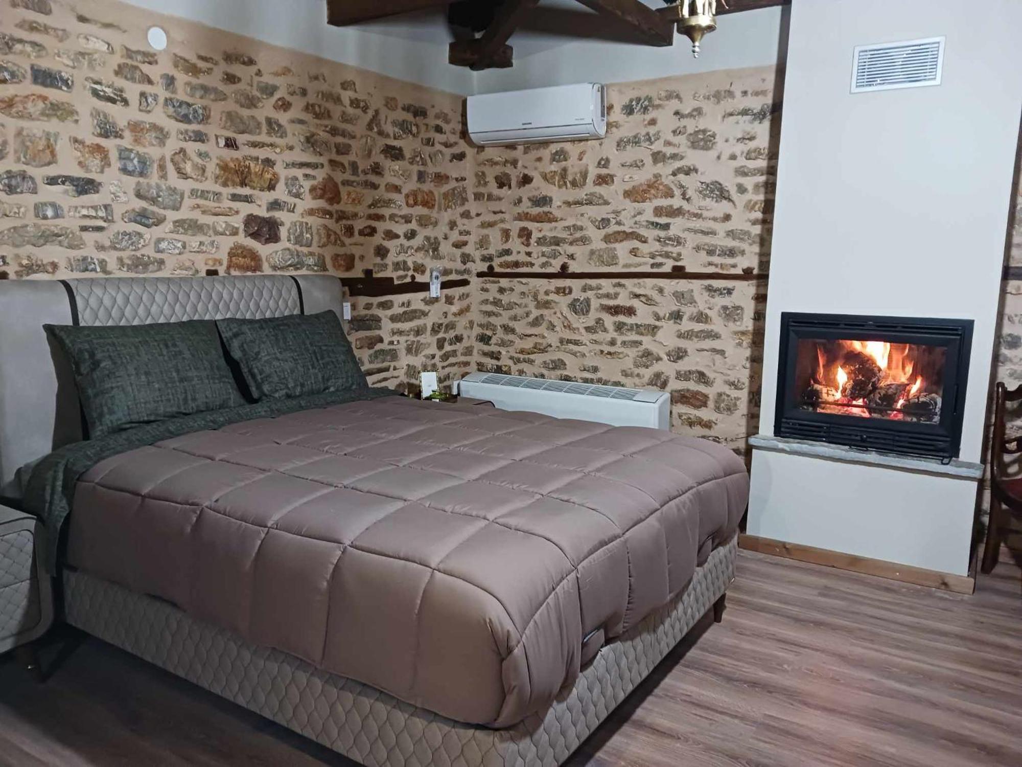 Guesthouse Amalia Kalesménon 외부 사진