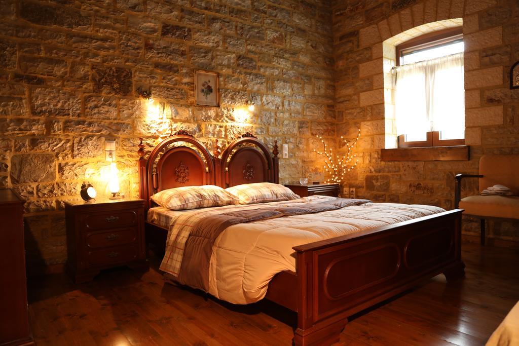 Guesthouse Amalia Kalesménon 외부 사진